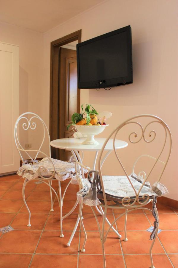 B&B Country Chic Вико Екуензе Екстериор снимка